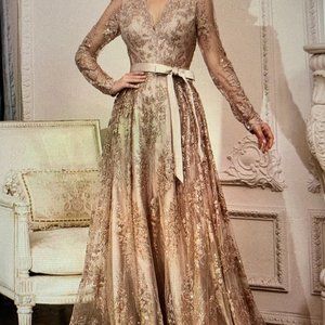 STUNNING CINDERELLA DIVINE PEARL AND GLITTER GOWN/DRESS size 14 fits like 12